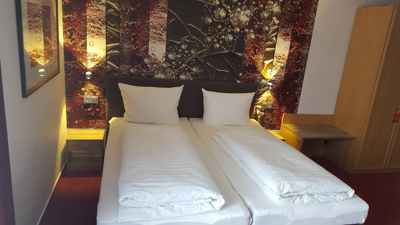 Hotel Aggertal Γκούμερσμπαχ Εξωτερικό φωτογραφία